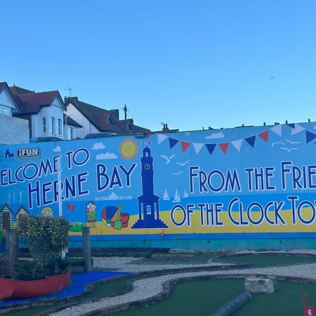 Pure Edge Beach Guest House With Sea View Herne Bay Extérieur photo